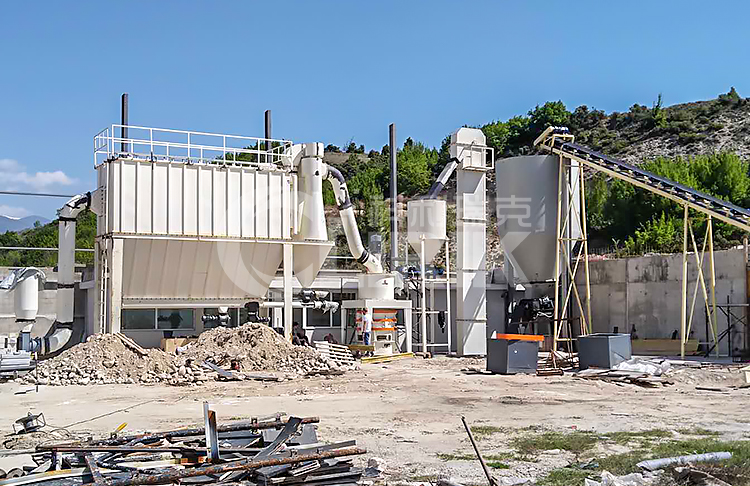 河北石家莊石方解石雷蒙磨粉機(jī)現(xiàn)場 河北石家莊石方解石雷蒙磨粉機(jī)現(xiàn)場